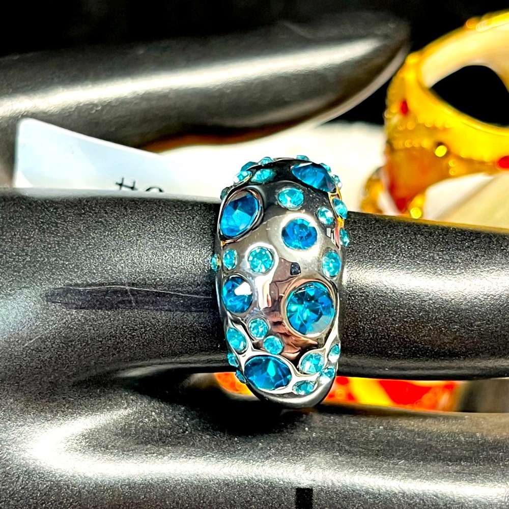 Blue and silver dome ring -new never worn